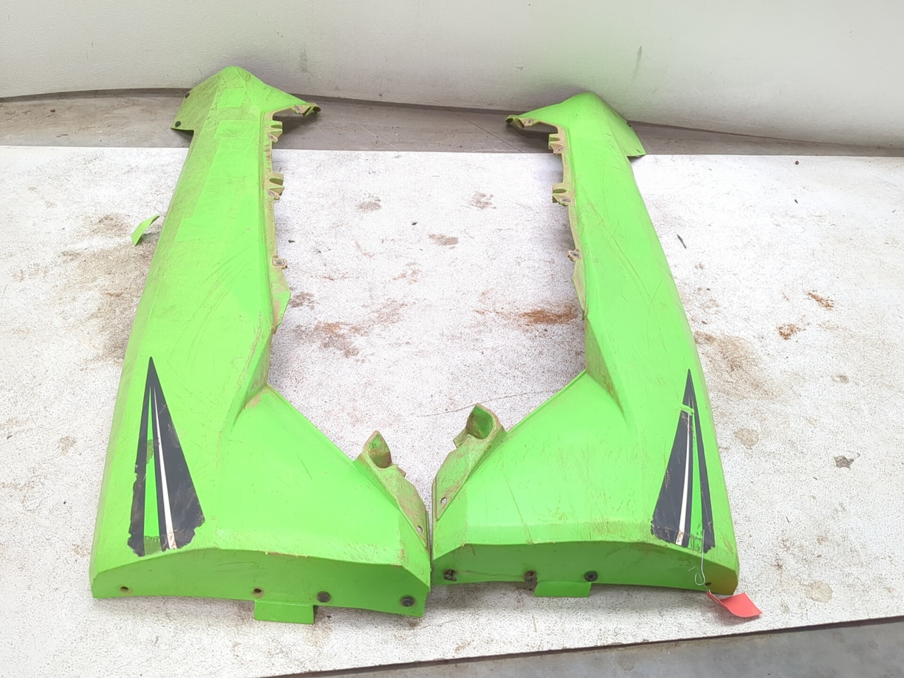 20-26 Kawasaki KRX Teryx 1000 Rear Left Right Fender Panel 14093
