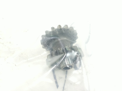 97-00 SUZUKI SRAD 600 750 Starter Idler Gear