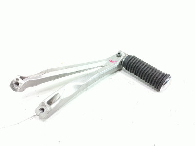 04 05 06 YAMAHA YZF R1 Right Passenger Foot Peg 04 05 06 YAMAHA YZF R1 Right Passenger Foot Peg