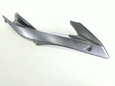 06 07 Yamaha YZF R6 R6R Right Side Upper Cover Trim 2C0-2117W-00