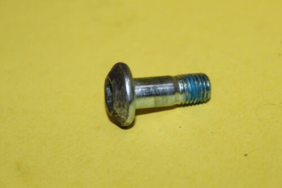 Yamaha 90111-10040-00 - BOLT HEX. SOCKET BUTTON Yamaha 90111-10040-00 - BOLT HEX. SOCKET BUTTON