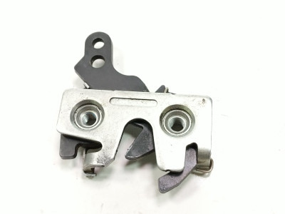 17 Polaris Slingshot SL Door Latch 22J306