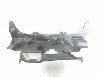 20 Suzuki GSXR 600 750 Front Inner Radiator Cover Guard Plastic 17771-14J0