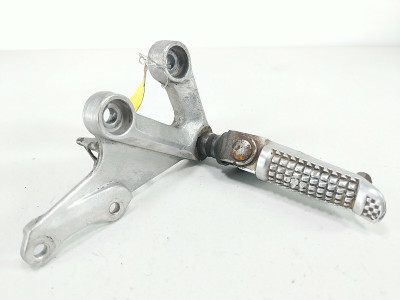 97 00 Suzuki GSXR 600 750 Front Right Rearset Driver Peg