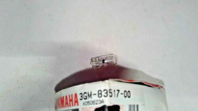Yamaha 12V 1.7W Meter Gauge Bulb OEM 3GM-83517-00-00 QTY2