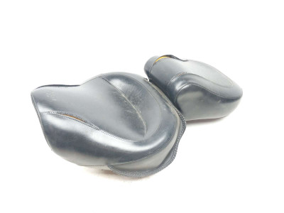 05 Honda Shadow Spirit VT1100 MUSTANG One Piece Seat Driver Passenger 774066