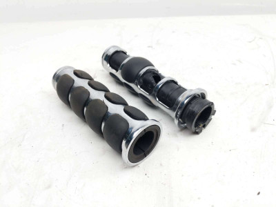 09 Suzuki VZ 1500 Intruder Boulevard M90 Throttle Tube And Grips