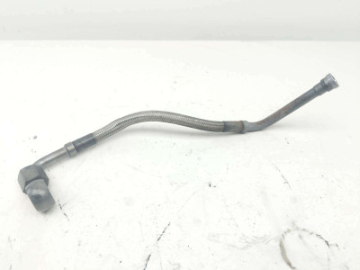 15 Triumph Thruxton 900 Oil Feed Pipe