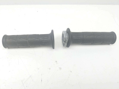 05 06 Kawasaki ZX 6 ZX636 Throttle Tube And Grips