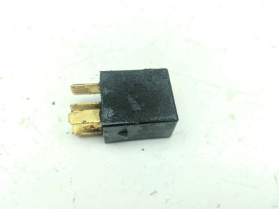 18 Triumph Street Twin Relay G8HN-1A4T-RJ (C)