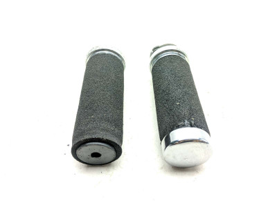 02 Harley Ultra Classic Electra Glide FLHTCUI Throttle Tube And Grips