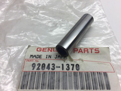 NOS KAWASAKI 92043-1370 PIN,6.5X10X38