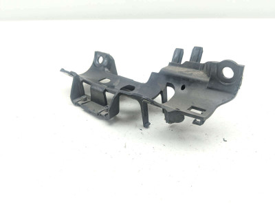 17 Triumph Bonneville Bobber Ignition Coil Plug Pack Mount Bracket 2502829