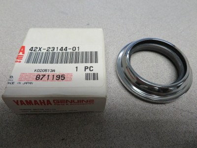 NOS Yamaha OEM Dust Seal 85-86 XJ700 89-94 XV1100 84-86 XV700 42X-23144-01
