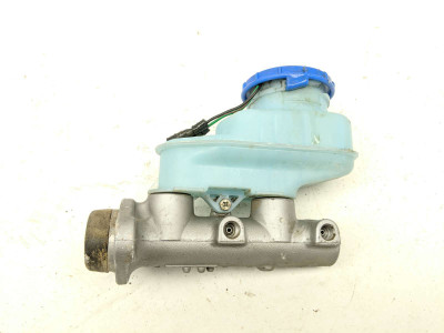 19 Kubota RTV1140 WH Brake Master Cylinder