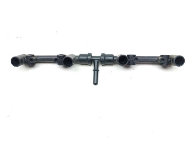 21-24 Kawasaki ZX10R Ninja ZX 10 Fuel Injector Rail Set 49033-0564