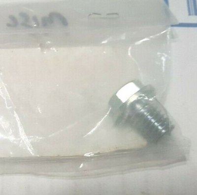 NOS Yamaha OEM Front Differential Bolt YFM350 YFM400 90105-08759 901-05087-59 NOS Yamaha OEM Front Differential Bolt YFM350 YFM400 90105-08759 901-05087-59