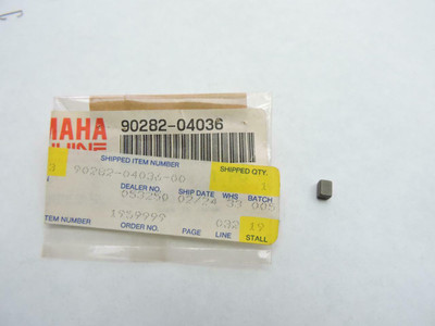 NOS Yamaha OEM Straight Key 80-82 YZ125 YZ250 81-83 IT175 90282-04036 QTY2