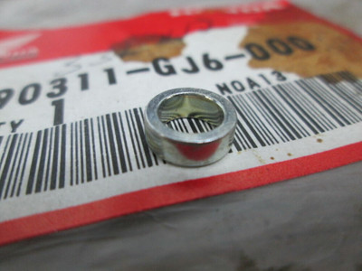 NOS 1984-1987 Honda NQ50 Spree Body Cover 6mm Collar OEM 90311-GJ6-000