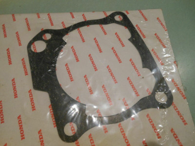 HONDA 1984 -1986 CR125R CR125 Engine Base Cylinder Gasket 12191-KA3-740