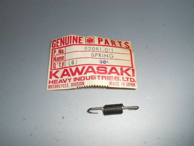 Kawasaki KE100 KX400 Change Lever Spring NOS OEM 92081-011