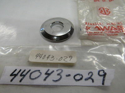 NOS KAWASAKI 1967-1971 FORK BOLT WASHER A1 A7 44043-029