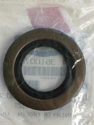 NEW OEM Polaris Swingarm Pivot Seal 3610072