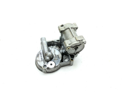 94 Kawasaki Concours ZG1000 Engine Motor Starter Start Motor Oil Filter Mount