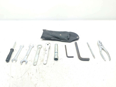 03 Suzuki VS 800 Intruder Accessories (Radio, Chrome, Leather etc.)