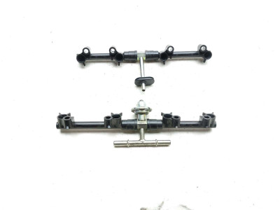 13 Yamaha YZF R1 Fuel Injection Injector Rails Pair No Injectors