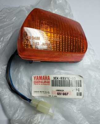 1988-2001 YAMAHA XC125 Riva 125 OEM FRONT FLASHER LIGHT ASSY 1 3EK-83310-00