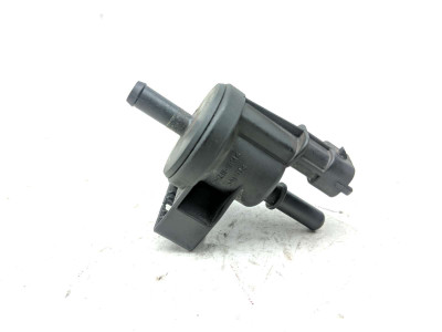 19 Royal Enfield INT 650 Tank Breather Air Valve BOSCH 0280142427