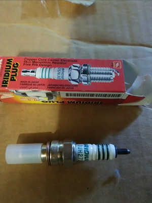 New Genuine OEM Denso IUH24D Honda 98059-5892U Iridium Spark Plug