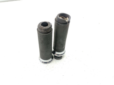 06 Honda VTX1800 C2 Throttle Tube And Grips