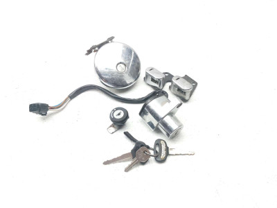 07 Kawasaki Vulcan 1500 Classic VN1500 Lockset Ignition Switch Cap Locks And Key
