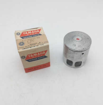 YAMAHA NEW OEM 1974-1975 MX100 Piston O/S 0.25 427-11635-00