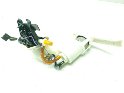 13 Harley FLD Dyna Switchback Petrol Gas Fuel Pump Assembly