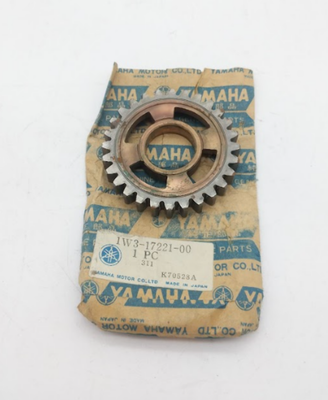 YAMAHA NEW OEM 2ND WHEEL GEAR 1W3-17221-00