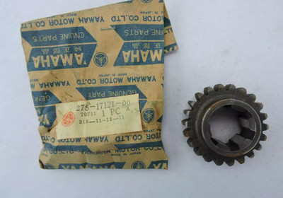 YAMAHA NEW OEM 2ND PINION GEAR 278-17121-00