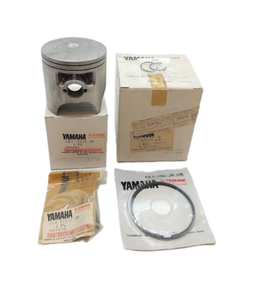 New OEM Yamaha NOS Piston Kit 2 0.50 82 YZ250 YZ 250 5X5-11630-20