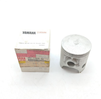 YAMAHA NOS OEM PISTON 1ST 0.25 O.S 25Y-11635-00