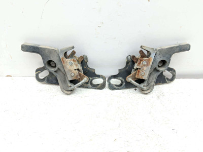 16 Honda Pioneer SXS1000 M3 Passenger Backrest Latches Lock