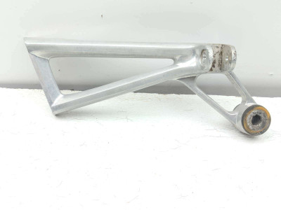 03 04 05 Yamaha YZF R6 Right Passenger Foot Peg Mount Bracket