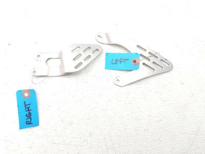 03 04 05 Yamaha YZF R6 Pair Heel Guard