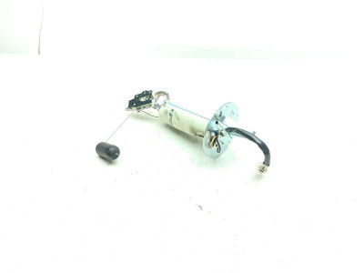 19 Suzuki GSXR 600 Petrol Gas Fuel Pump Assembly