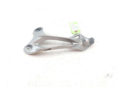 06 07 Kawasaki Ninja ZX10 ZX10R Left Passenger Foot Peg Mount Bracket