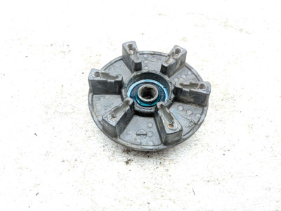 07-12 Triumph 675 Street Triple Sprocket Hub 2010610