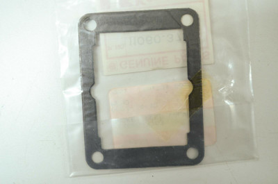NOS Kawasaki JS300 JF650 JL650 JH750 Reed Valve Gasket 11060-3703