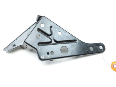 17-22 Harley FLHXS Street Glide Special Right Inner Fairing Mount Bracket