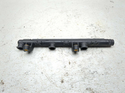 12-19 Can Am Spyder Roadster RT Gas Fuel Injector Rail
